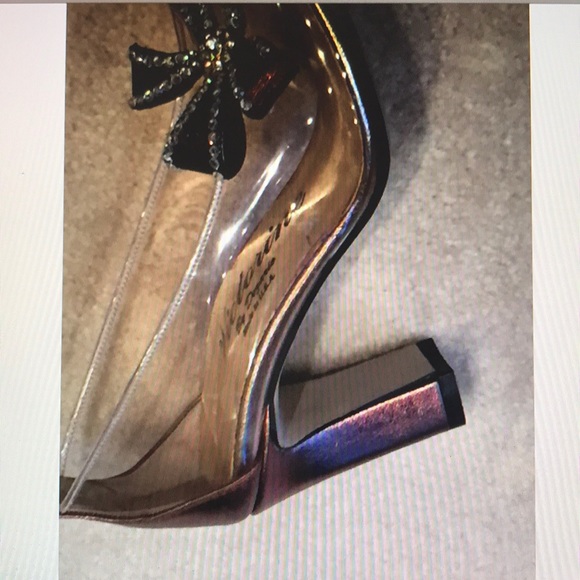 Heels - Picture 5 of 8